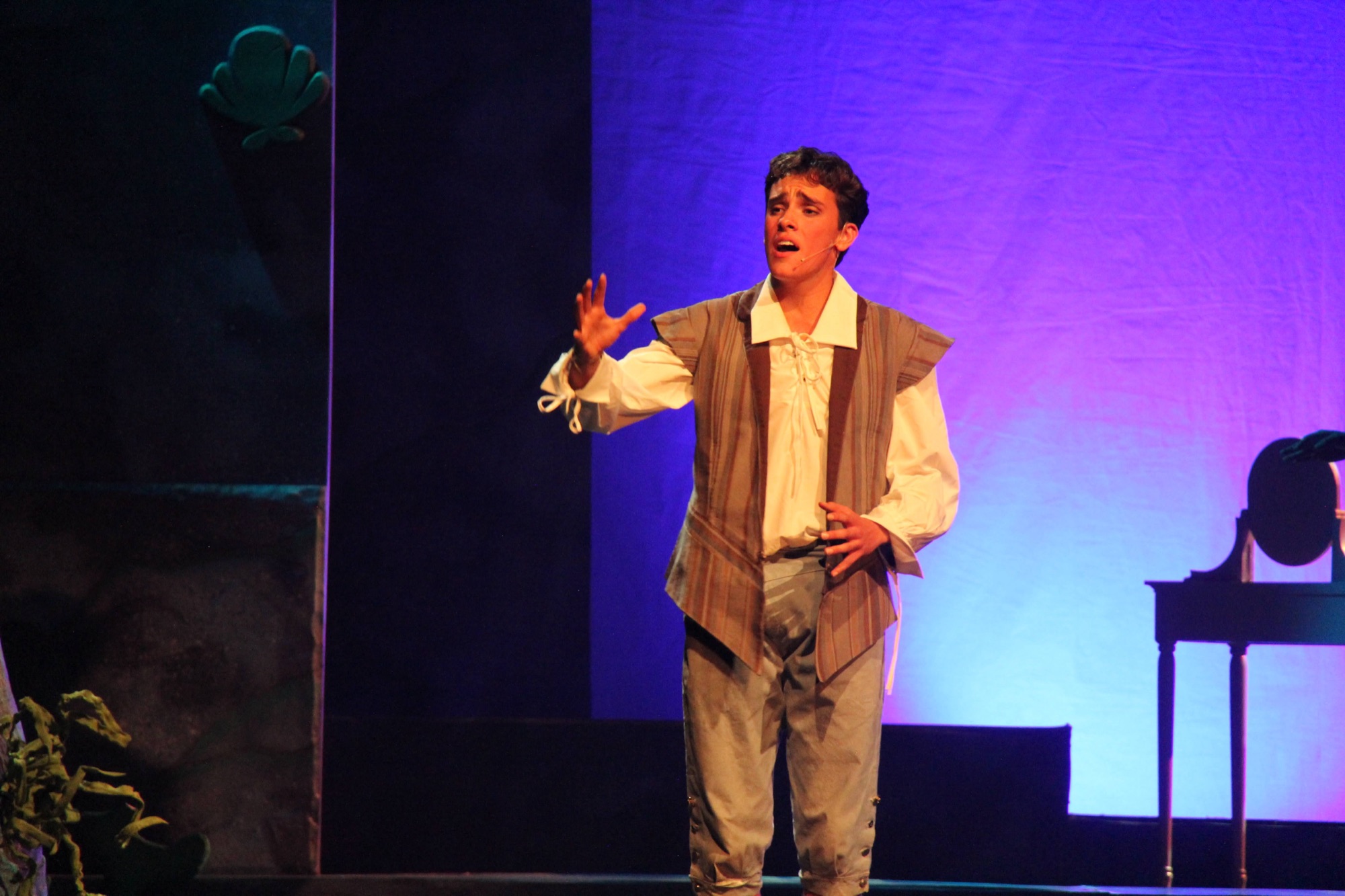 Stage performance — Nathan Murset